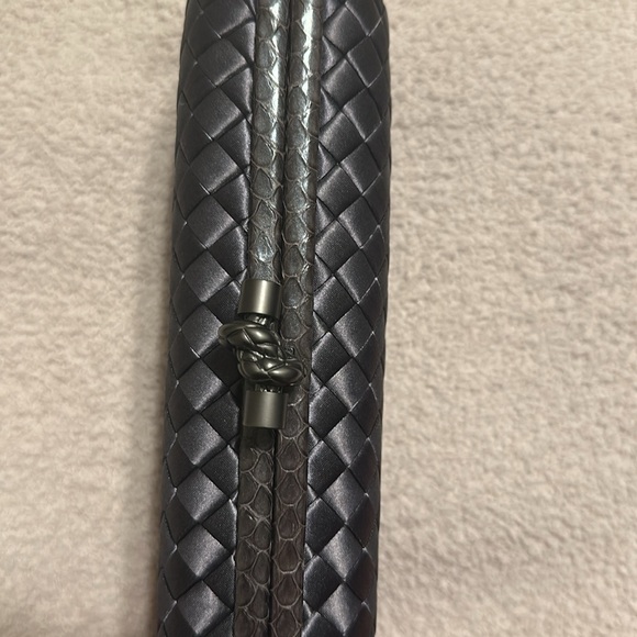 Bottega Veneta Clutch - Picture 4 of 10